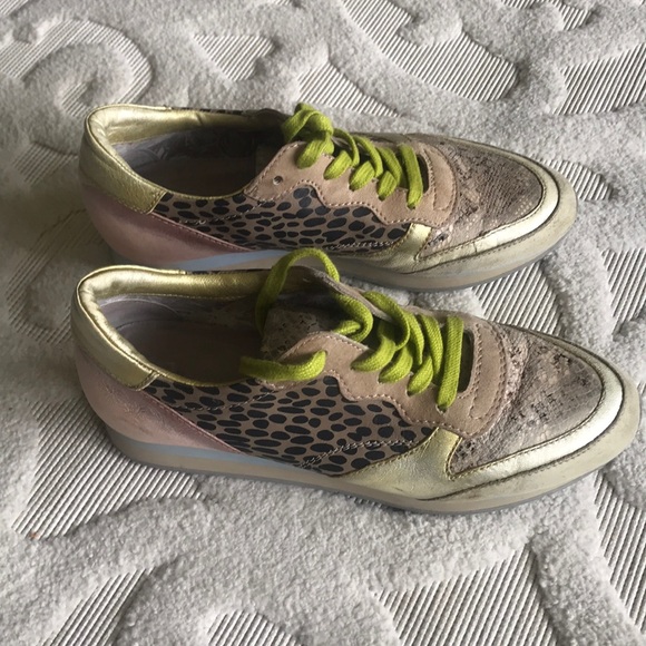 Womens Leopard Print Sneakers - Picture 4 of 6